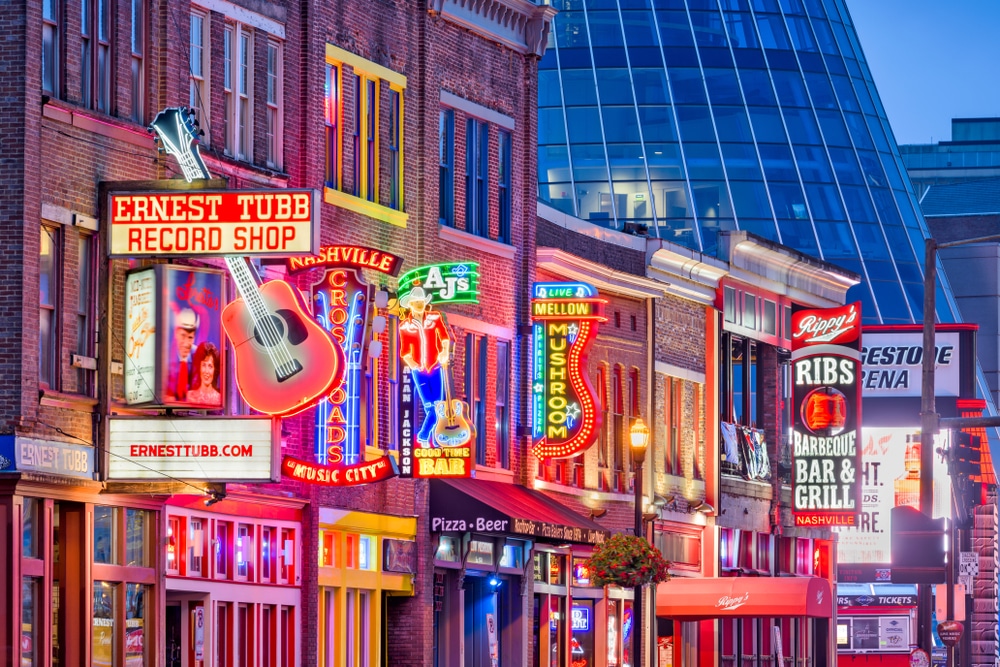 Nashville music scene with live performers and vibrant nightlife