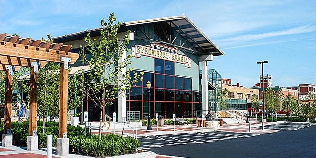 Arabia Steamboat Museum with preserved artifacts